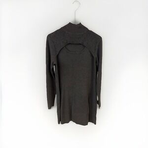 Cable & Gauge Charcoal Sweater Beaded Neckline Size Large Key Hole Neck NWT